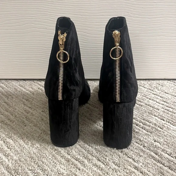 Stella McCartney Velvet Zip Up Ankle Boots - Picture 5 of 8